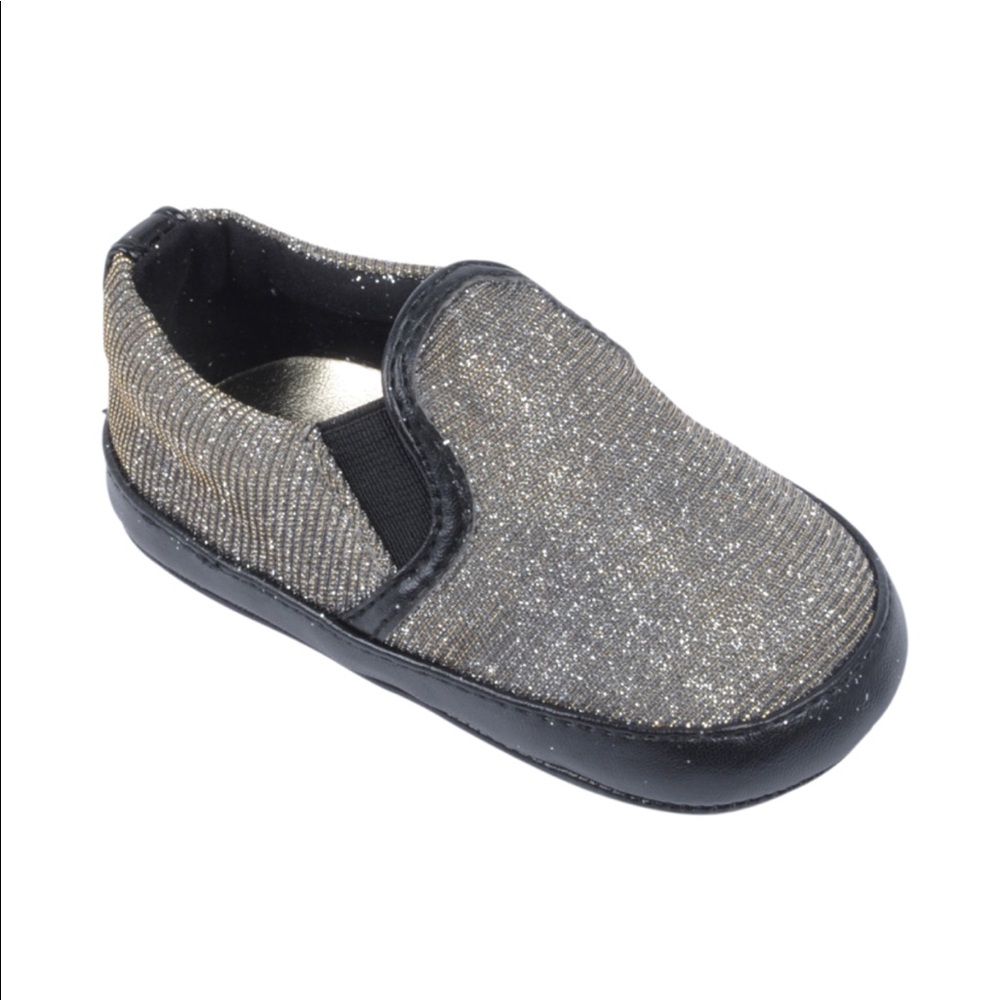 Stuart Weitzman baby Vance crib shoe